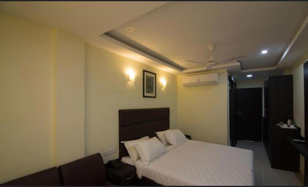 Hotel Ample Yard Chennai Exterior foto